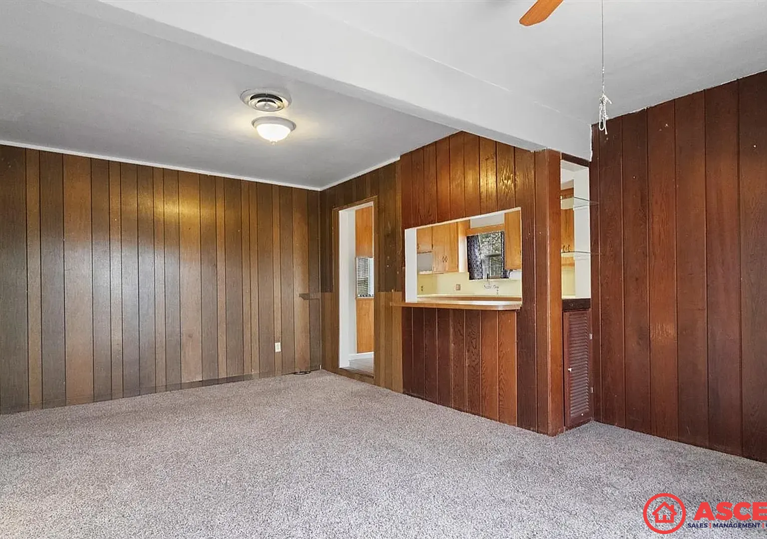 Stunning Home in Downtown Area! — Photo 4