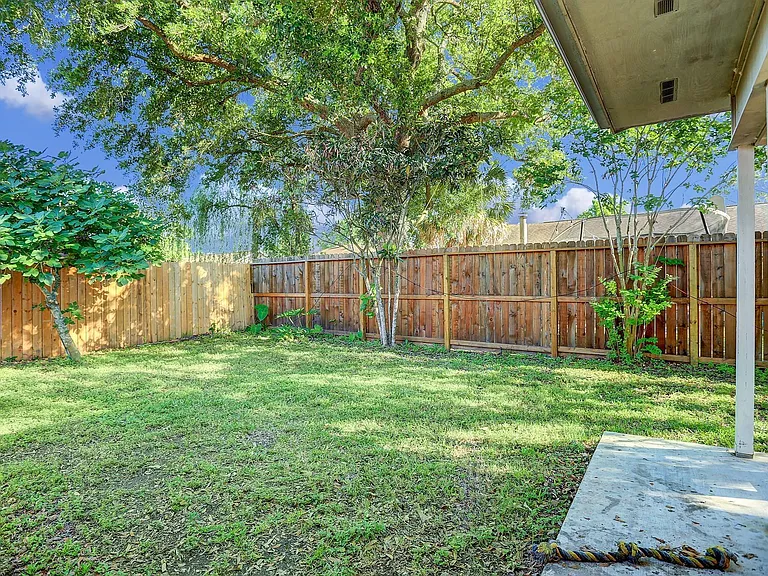 7006 Zieglers Grv — Photo 13