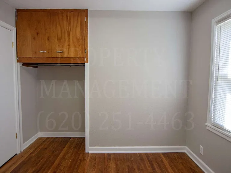 608 Waverly Way — Photo 15