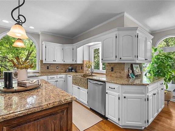 2nd image of 4208 NE Courtney Dr