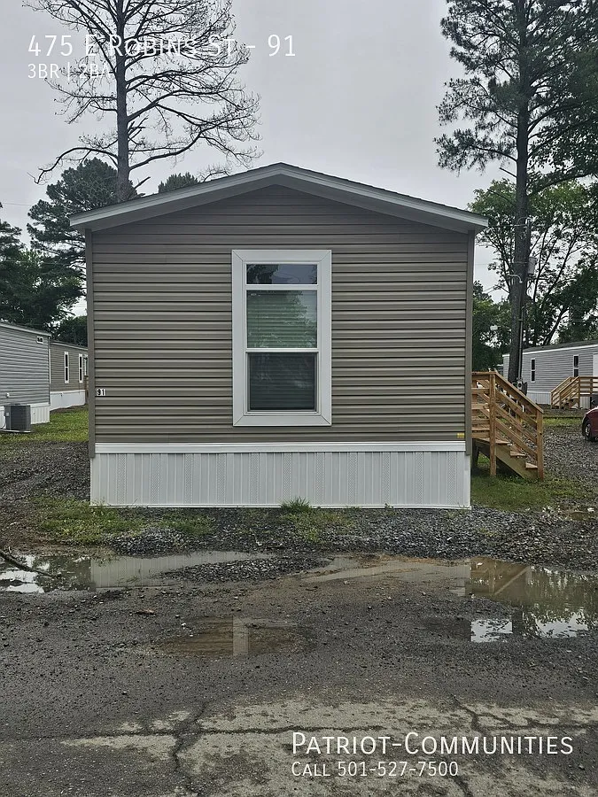Building Photo - 475 E Robins St #91