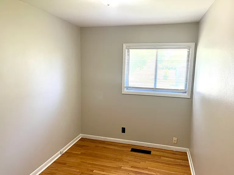 329 Hancook Rd — Photo 18