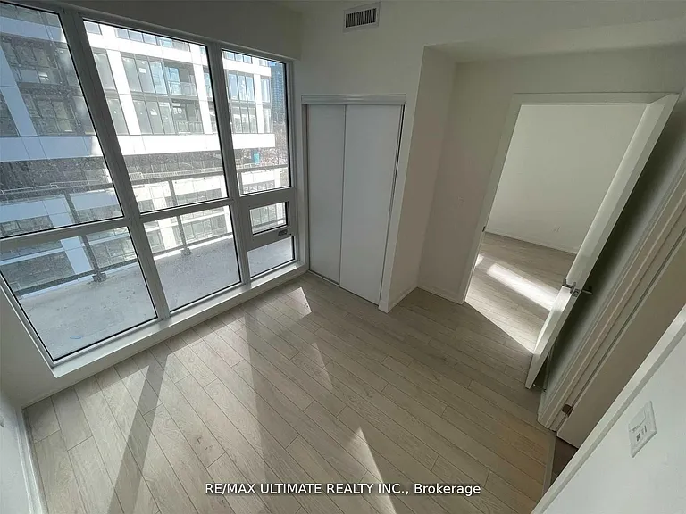 49 E Liberty St #601 — Photo 13