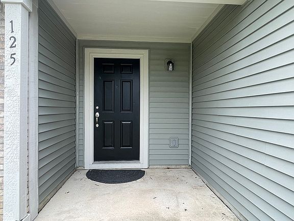 2nd image of 125 Hilltop Farms Blvd