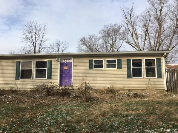 209 Crawford St, Clayton, IN 46118