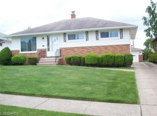 15400 Rowena Ave, Maple Heights, OH 44137