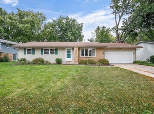 924 Harvard Dr, Sun Prairie, WI 53590