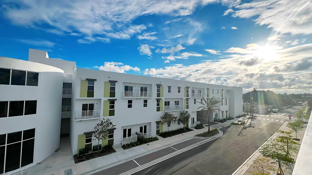 Building Photo - Hallandale City Center