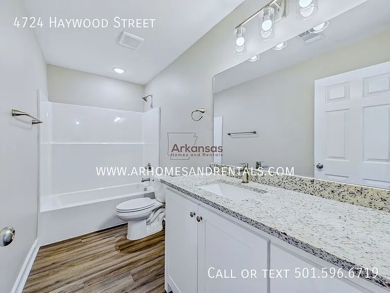 4724 Haywood St — Photo 6