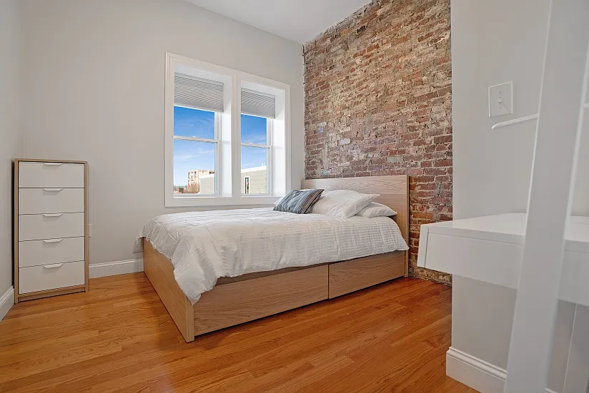 1 Bed / 1 Bath Apartment in East Boston — Photo 1