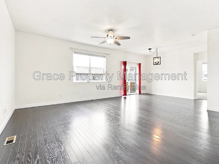 7464 E 157th Ave — Photo 3