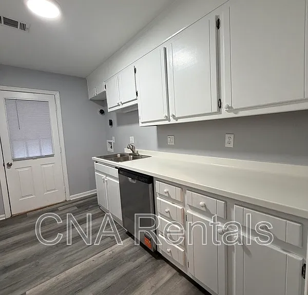 270 Kimberly Way — Photo 4