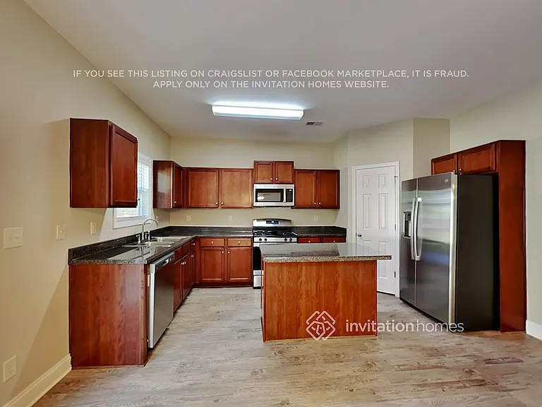 760 Summerstone Ln — Photo 8