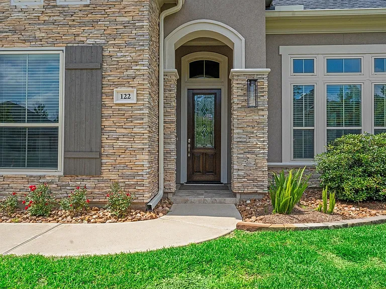 122 Coral Bells Ct — Photo 2
