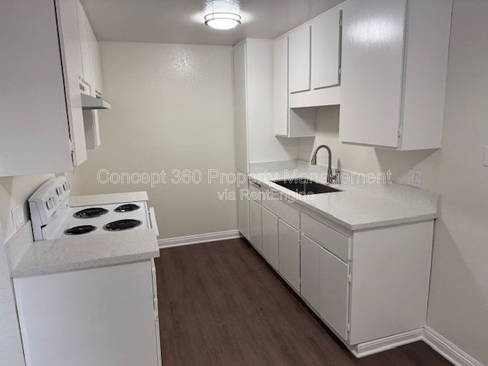 1st image of 9840 Cedar St #11