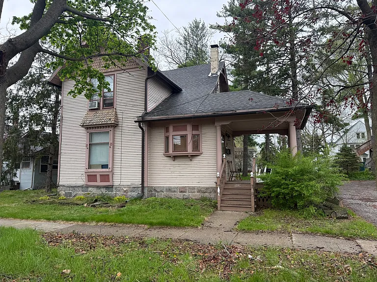 512 W Ionia St #B — Photo 1