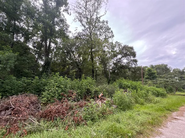 131 County Road 4282, Dayton, TX 77535