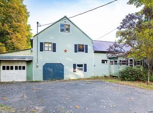 307 Daniels Rd, Saratoga Springs, NY 12866