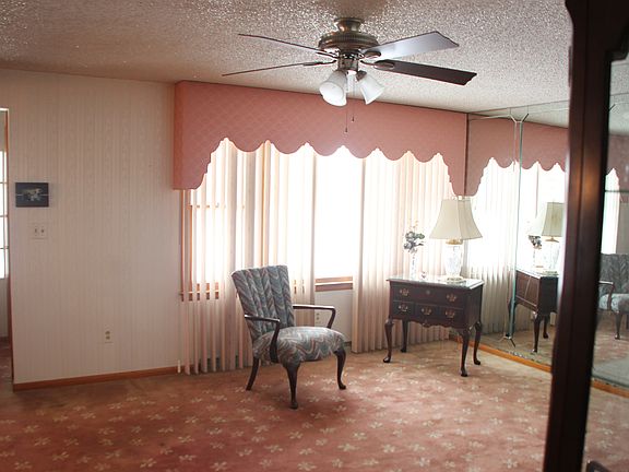 5th image of 97 Norfred Dr