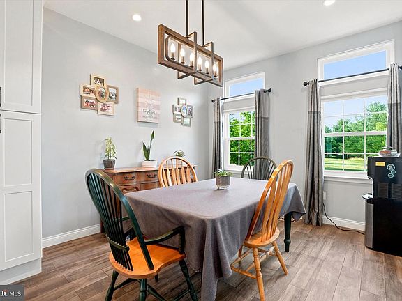 5th image of 1725 Meyer Way