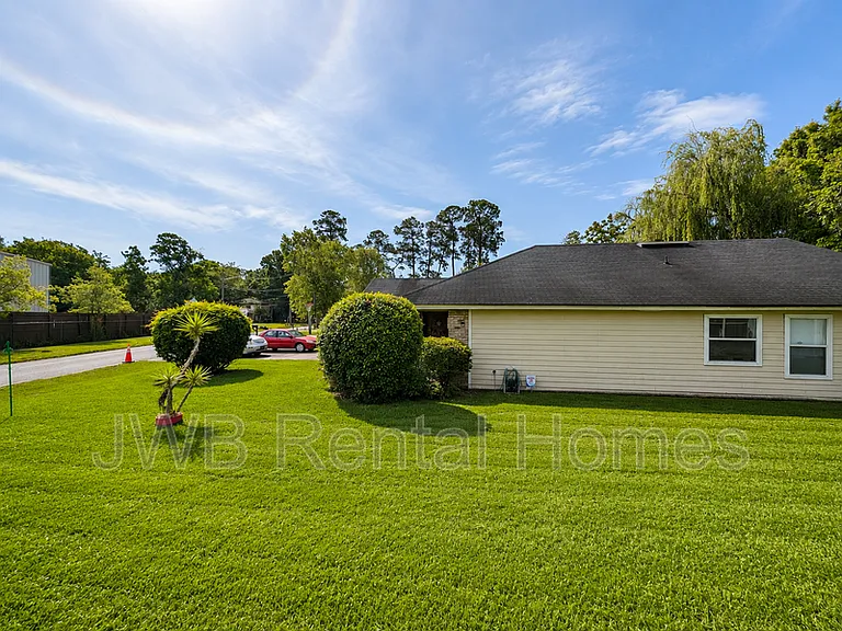 4638 Lenox Ave — Photo 10