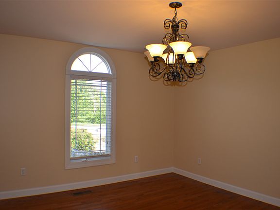 5th image of 994 Kelsey Joe Ln