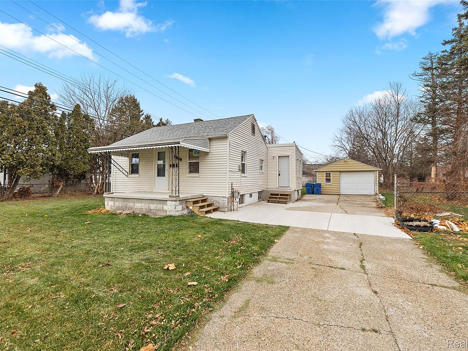 1st image of 21118 Wellington Ave E