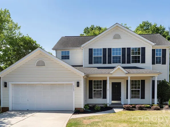 5703 Brandy Ridge Ln, Charlotte, NC 28269