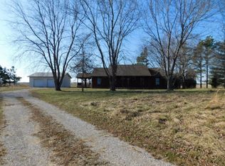 8424 Ava Rd, Ava, IL 62907