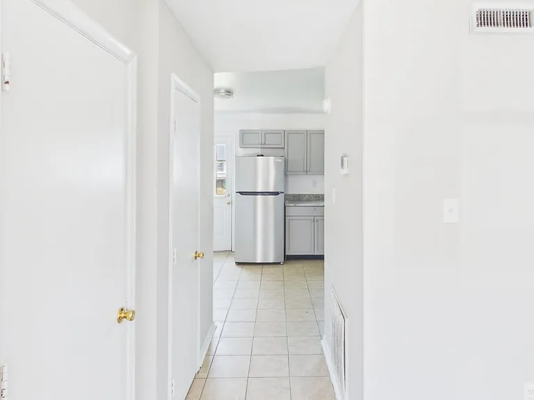 2305 Poplar St #B — Photo 7