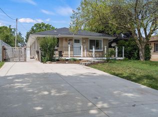 4415 S Iowa Ave, Saint Francis, WI 53235