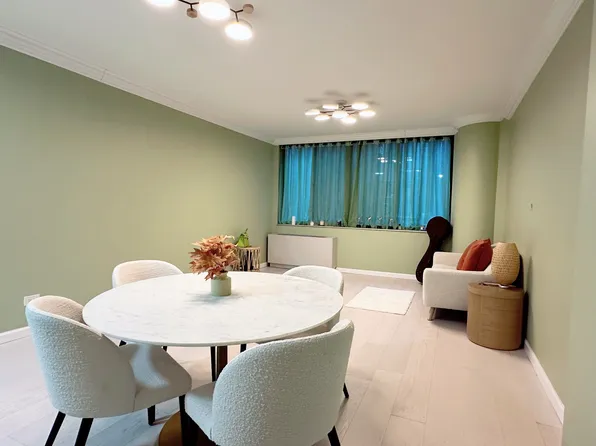 255 East 49th Street image 1 of 12