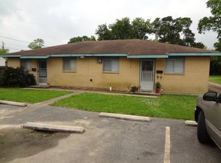 3223 Graves Ave, Groves, TX 77619