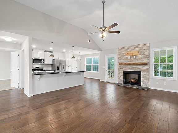 3rd image of 500 Wingfield Ct