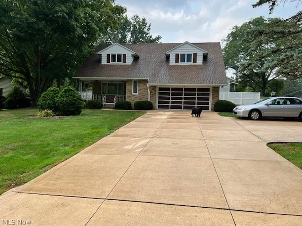 491 Arehart Dr, Mogadore, OH 44260