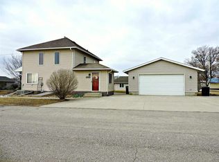 300 Spruce St, La Porte City, IA 50651