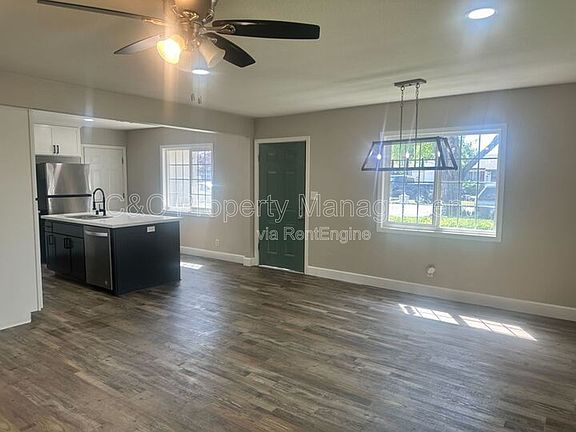3rd image of 5625 E Bellaire Way