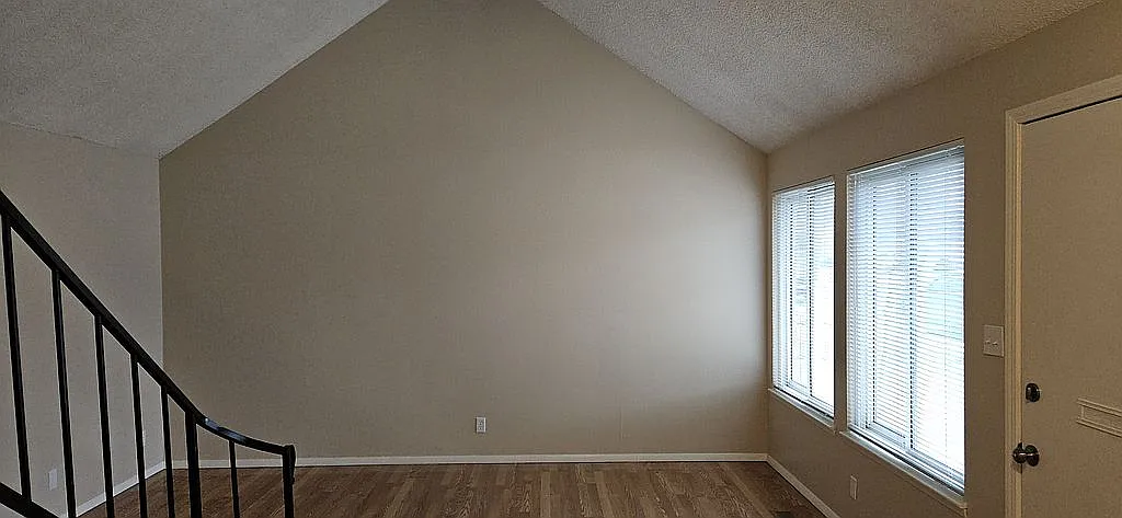 1573 York Way photo 1
