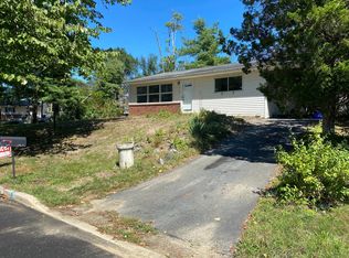 3 Lakeview Ter, Eastampton, NJ 08060