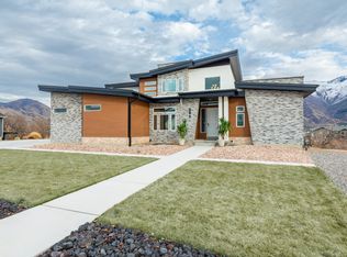 262 N Santa Fe Dr, Mapleton, UT 84664