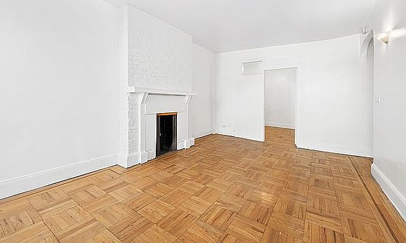 5th image of 924 3rd Ave #4B