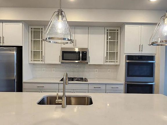 3rd image of 2514 Rucker Ln