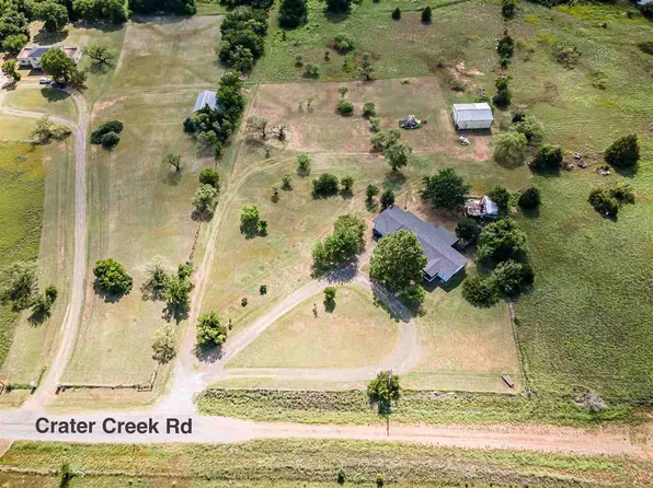 211 N Crater Creek Rd, Cache, OK 73527