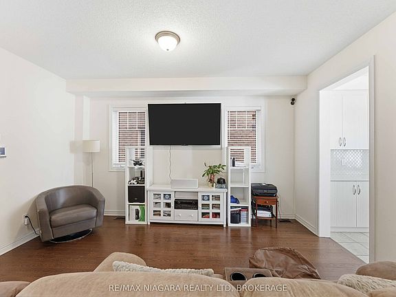 5th image of 91 Homestead Way