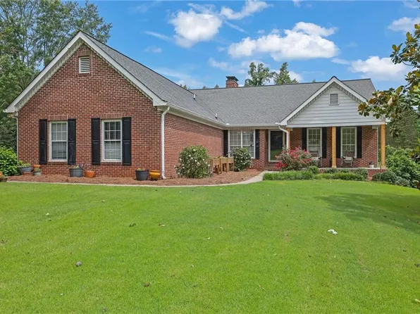 3992 Spot Rd, Cumming, GA 30040