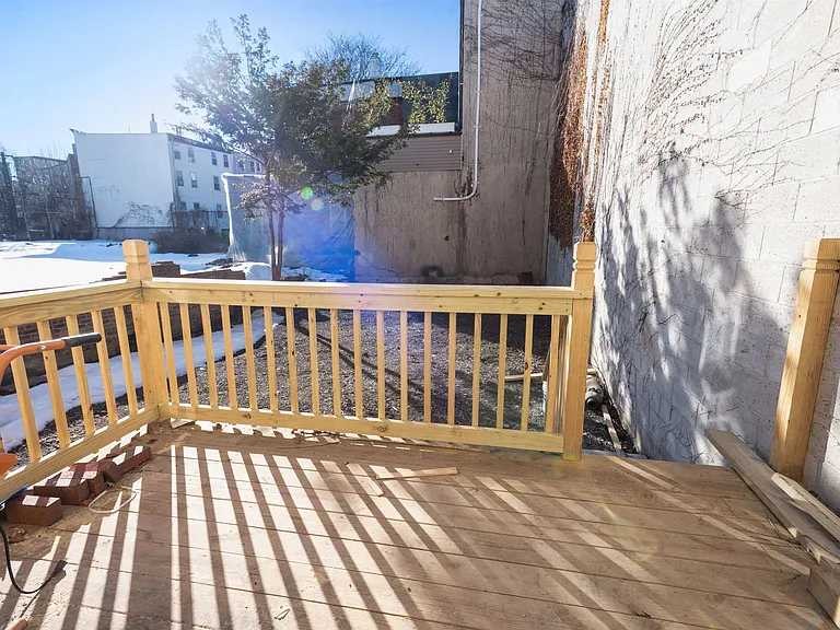 145 Brunswick St #1R — Photo 13