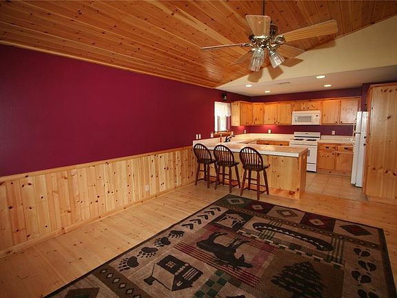 5th image of 506 E Barker Blvd