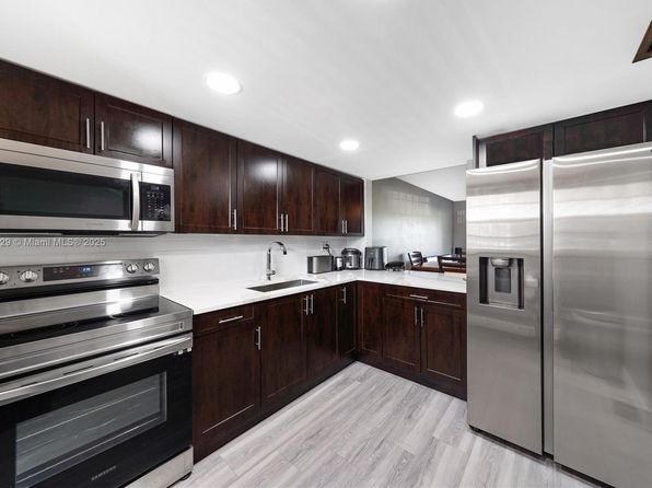 5100 SW 90th Ave APT 106, Cooper City, FL 33328