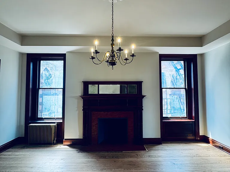 715 Washington Pl #3F — Photo 3