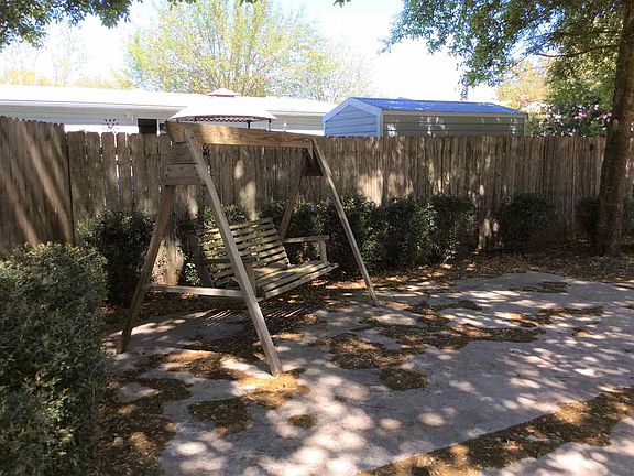 5th image of 216 Vintage Oak Cir